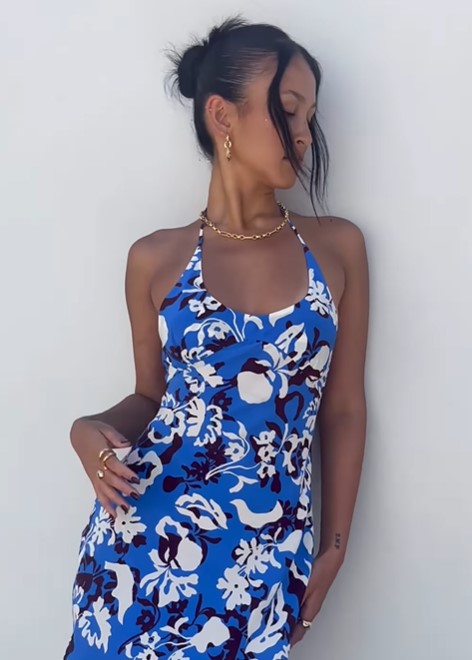 Bec + Bridge Clarisse Halter Maxi Dress in Blue Lagoon Hawaiian Floral in Size 10 Rent a Dress Bec + Bridge Clarisse Halter Maxi Dress in Blue Lagoon Hawaiian Floral in Size 10 Rent a Dress
