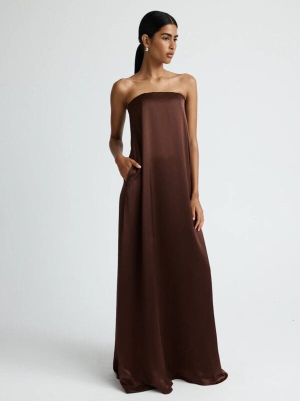 626-250225-AnnaQuan-36 ANNA QUAN 30.55.SCH DELFINADRESS SHAVEDCHOCOLATE-3138-4 1445x