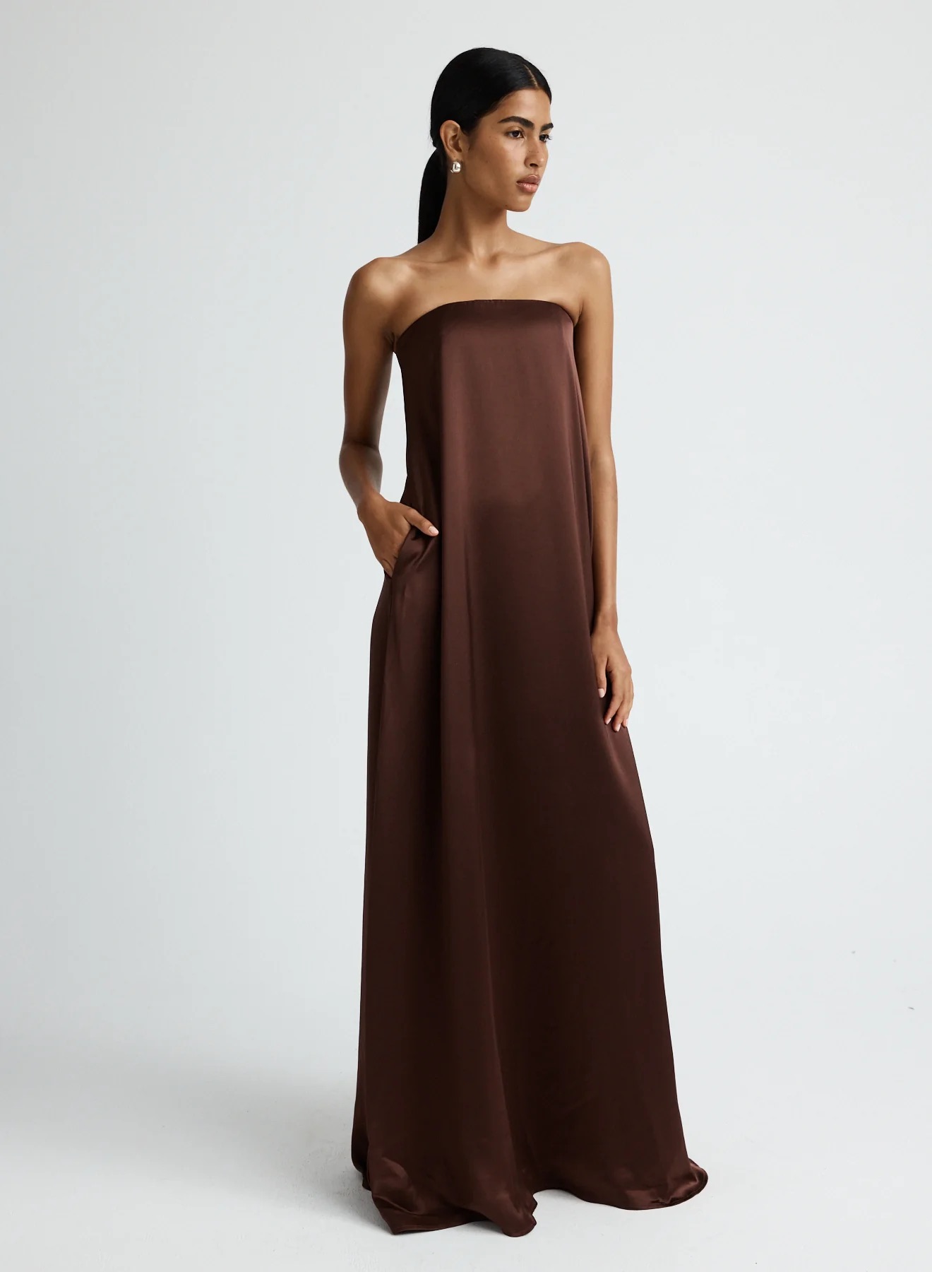 626-250225-AnnaQuan-36 ANNA QUAN 30.55.SCH DELFINADRESS SHAVEDCHOCOLATE-3138-4 1445x